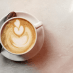 Aprenda a Preparar um Delicioso Cappuccino em Casa de Forma